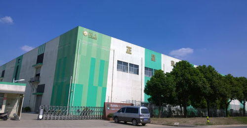 每天工作8 9小时,常白班,三人间宿舍 苏州润正新厂开工扩招了 公司